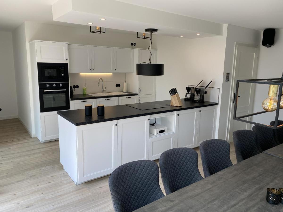 Fh Magnolia Fuer 12 Pers. Mit Terrasse + Dachterasse Villa Born Exterior photo